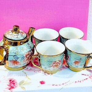 Mini size of tea pot & cups. Ceramic party teapots sets . New in box 5 pcs.